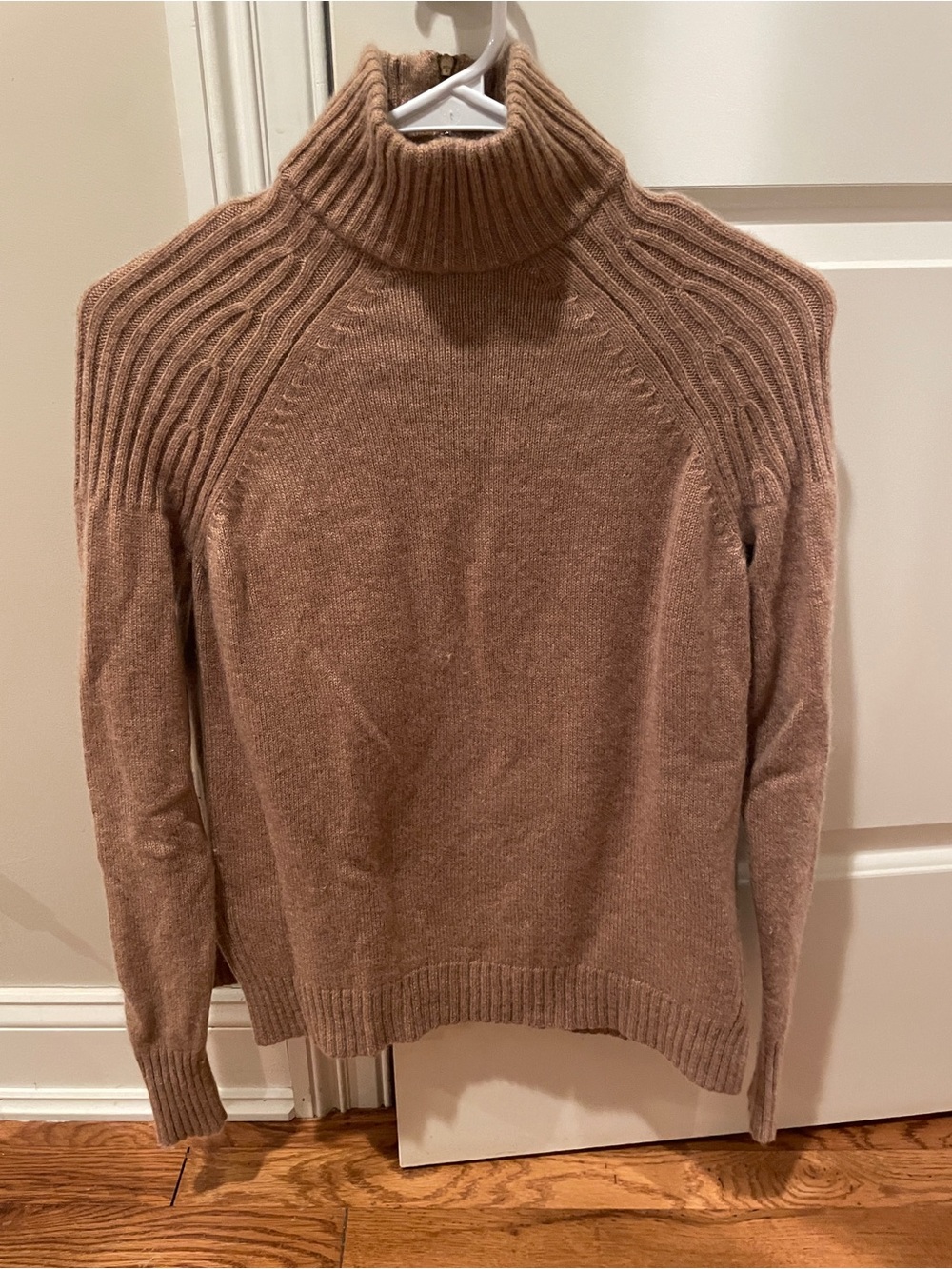 J Crew 100% Italian cashmere zippered Turtleneck Sweater in Tan/Nude XS